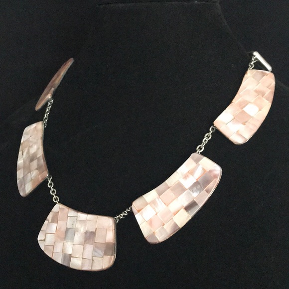 Pink Shell Necklace - Picture 4 of 6